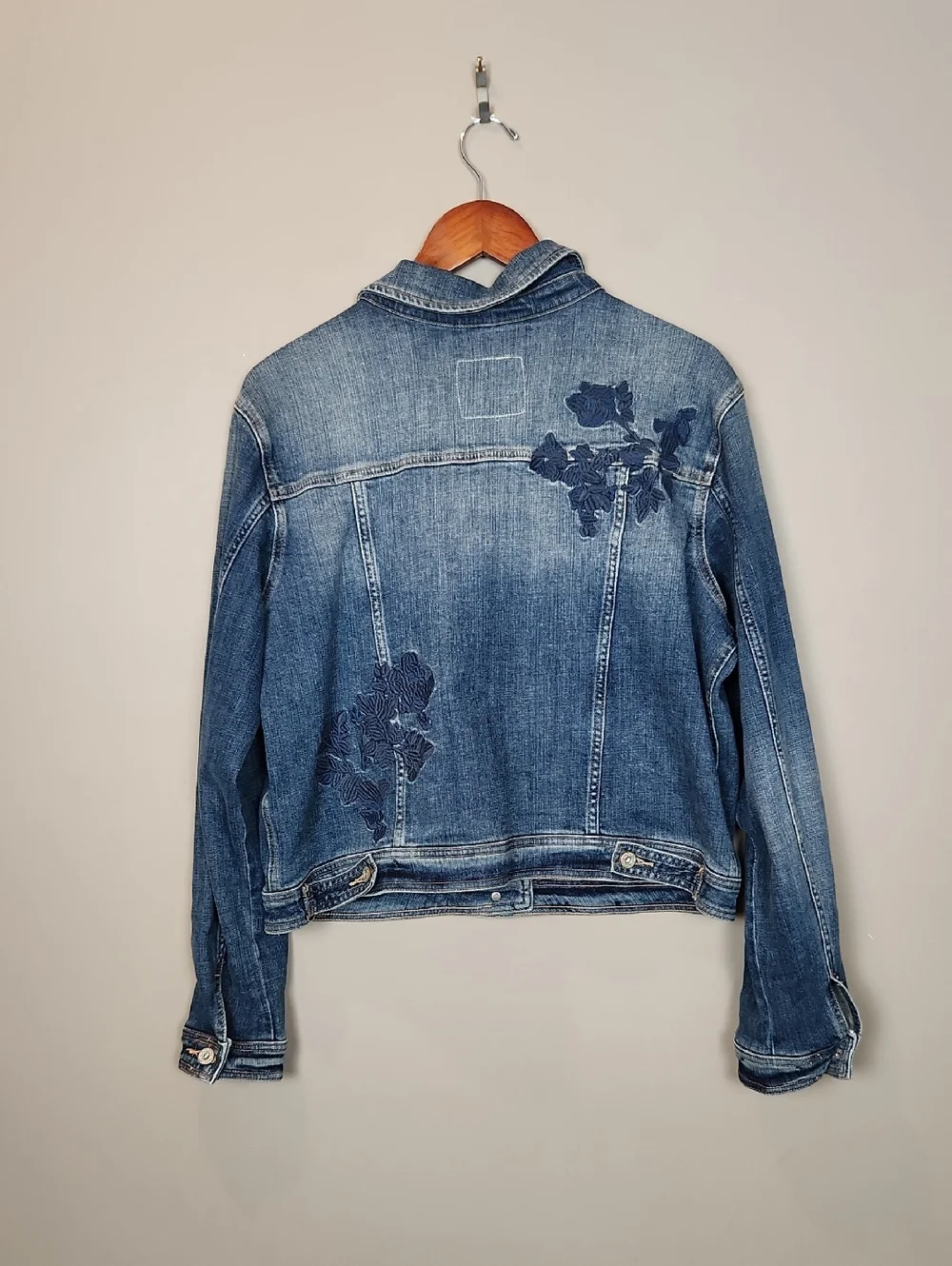Sundance Floral Embroidered Blue Denim Jacket Size XL